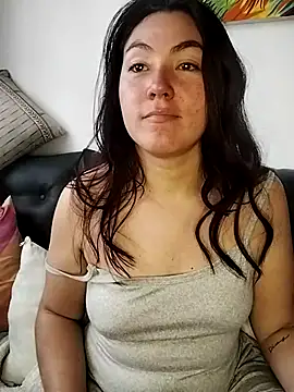 katha_steele_