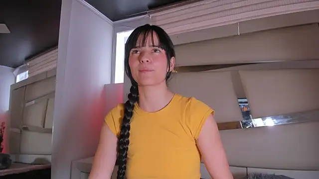 chrystal_js - Chrystal_js's free webcam
