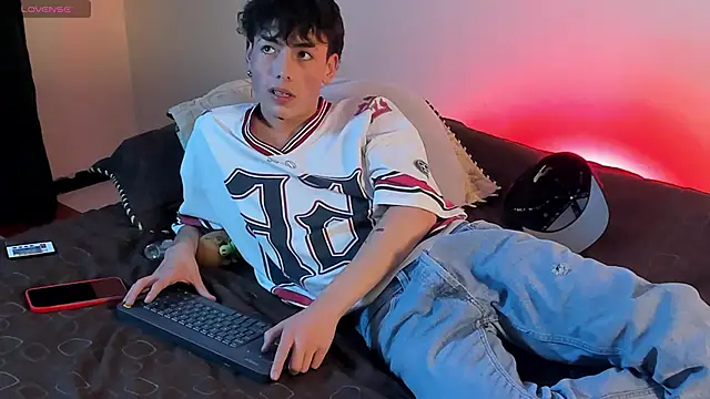 mattideluca (M twink) - finges in ass