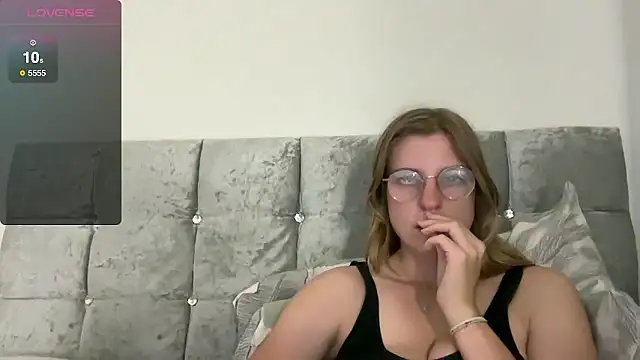 BustyKellyXXX