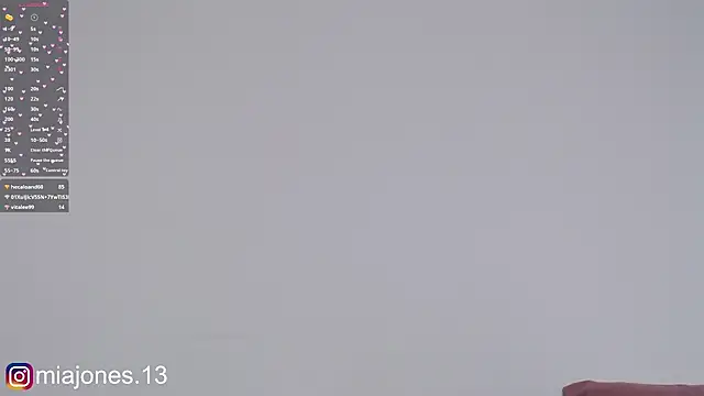 miajoness13 - MiaJoness13's free webcam