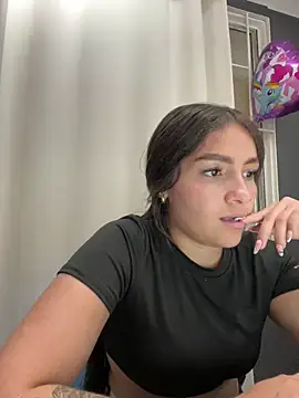  Alyha_Cortes chat room