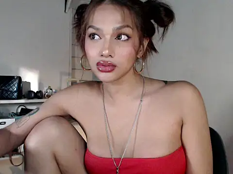 itsmekarinaaa - Itsmekarinaaa's free webcam - UK Sex Cams