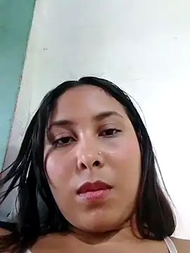 mommy-hot-valeria