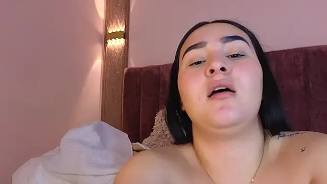 violetvixen01 - VioletVixen01's free webcam - UK Sex Cams