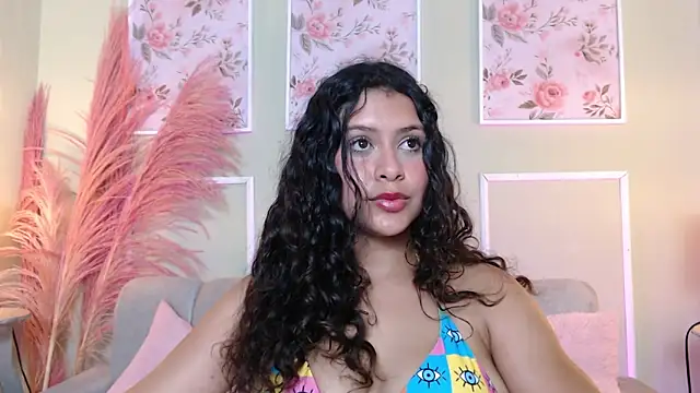 CurlyDani
