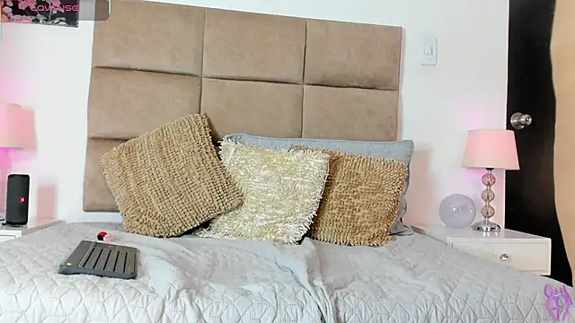 ashleycurvyy - Ashleycurvyy's free webcam - UK Sex Cams