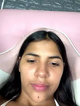 AriannaLewiis