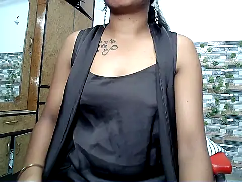 HOT_AARVI11