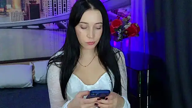 monicasweetx - MonicaSweetx's free webcam - UK Sex Cams