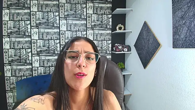danielamonroe - DanielaMonroe's free webcam - UK Sex Cams