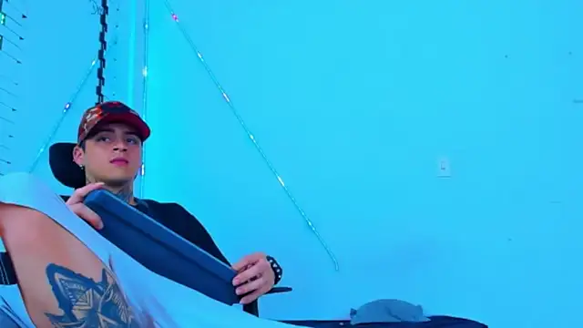HOT_boy2025