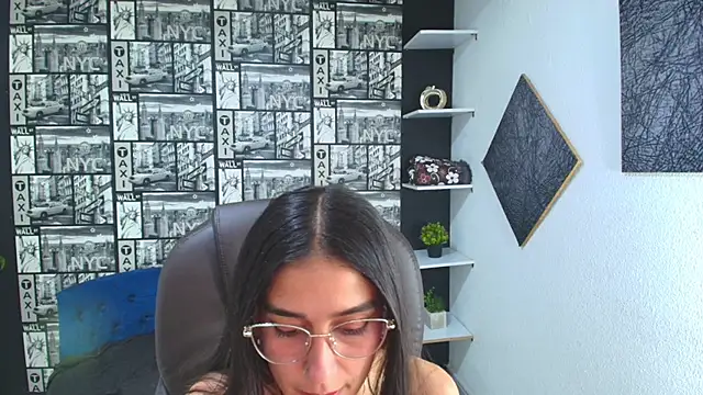 danielamonroe - DanielaMonroe's free webcam - UK Sex Cams