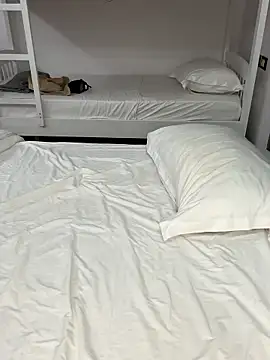 SpicyPalmera live cam screenshot female from France on LiveWebCameras – Live Webcams & Video Chat