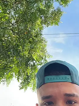 outdoors11 - Outdoors11's free webcam