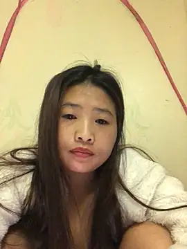 LiLy-0477 live cam screenshot female from Vietnam on Wobip – Live Webcams, Clips & GIFs
