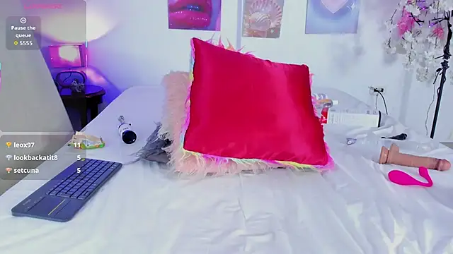 tyra_bankss_ - Tyra_bankss_'s free webcam - UK Sex Cams