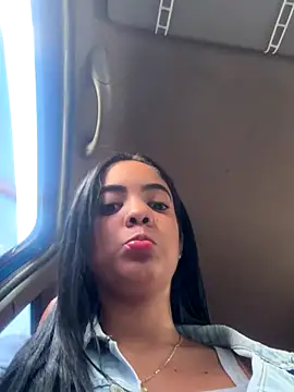 NAUGHTY_LITTLE_18 from StripChat is Freechat