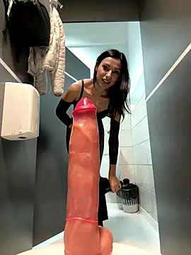 _MiaQueen_