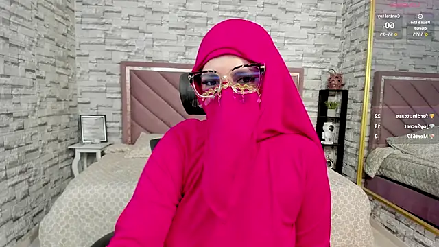  Aisha_Hadi chat room