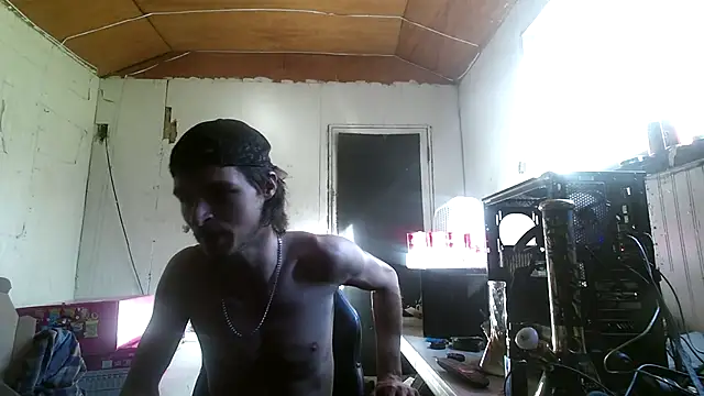nuttyking2022 - Nuttyking2022's free webcam