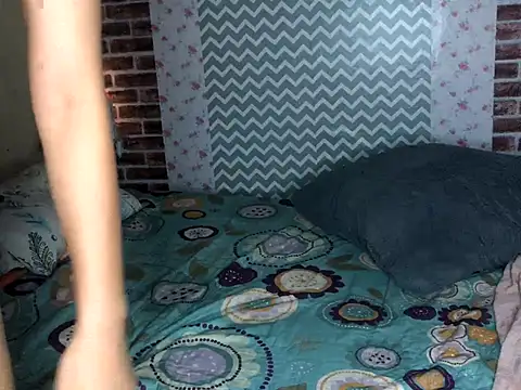  KaMila_M00N chat room