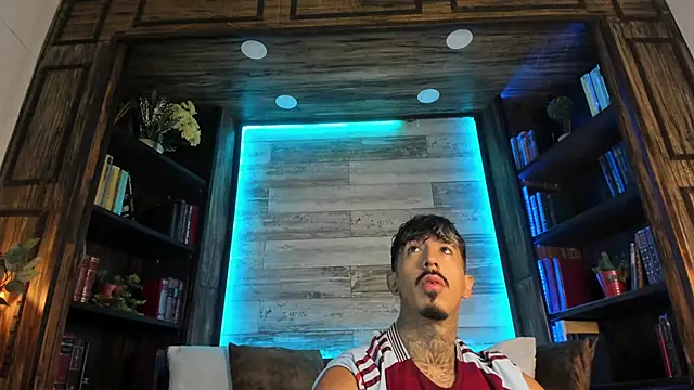 Donovan_Desmond live cam screenshot males from Colombia on CamSexing – Live Sex Chat & Webcam Shows