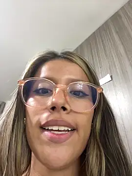 emiliia_richter__ - EMILIIA_RICHTER__'s free webcam - UK Sex Cams
