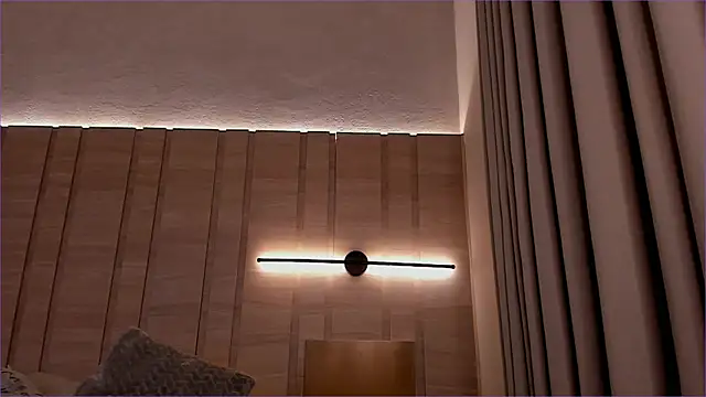 isabellaroberts1 - Isabellaroberts1's free webcam - UK Sex Cams