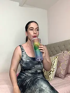 imalicee - ImAlicee's free webcam - UK Sex Cams