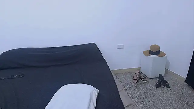 andreabigboobs23 - Andreabigboobs23's free webcam - UK Sex Cams