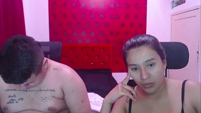 charly_and_laura - Charly_and_laura's free webcam - UK Sex Cams