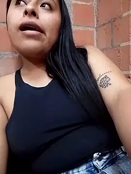 Megan_monroe_outodoors