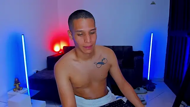 Latin_Boyss_