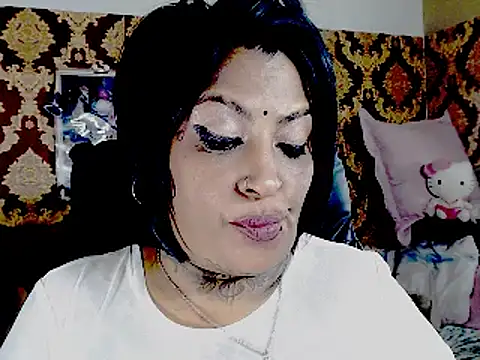 indiancatz2 - Indiancatz2's free webcam