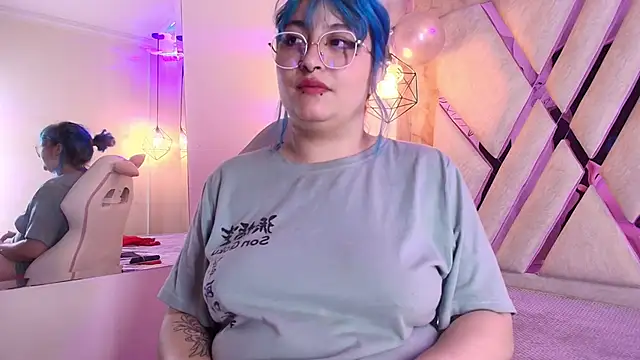 lilith_curvy - Lilith_curvy's free webcam