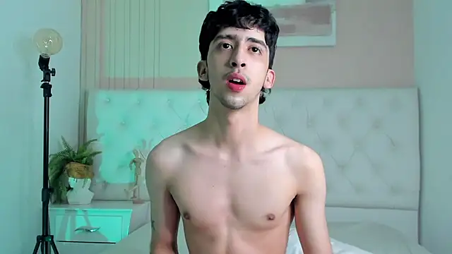 alezzandro_ (M twink) - Goal: cum show on stomach + finger taste