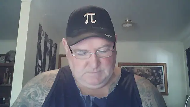kinkyblueyes69 (M mature) - CLOTHES OFF NAKED