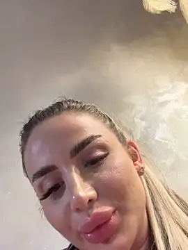  AshleySinn chat room