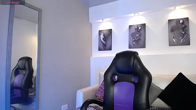 adrianrinaldi - AdrianRinaldi's free webcam