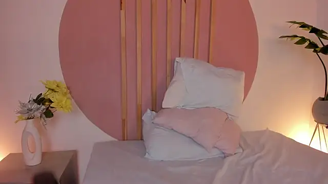 mia_curry - Mia_curry's free webcam - UK Sex Cams