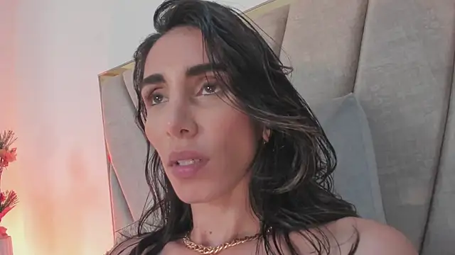 Nina_Cavaali
