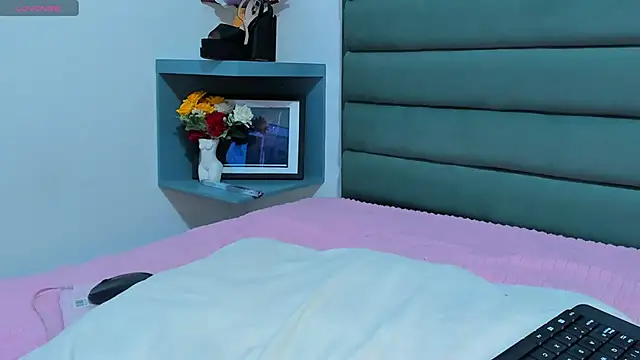 VanillyeWhite