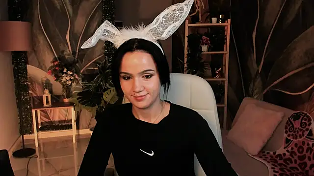 monicafarmer - MonicaFarmer's free webcam