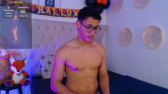 salvadorfit - SalvadorFit's free webcam