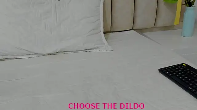 freyamoller - FreyaMoller's free webcam - UK Sex Cams