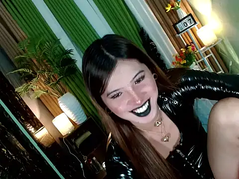queen_kendalx19 - Queen_kendalx19's free webcam - UK Sex Cams