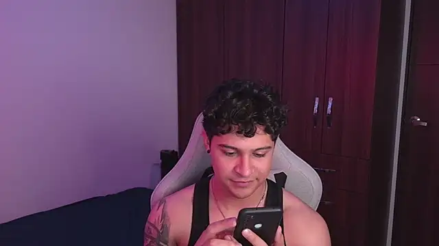 domsantiago_ - Domsantiago_'s free webcam - UK Sex Cams