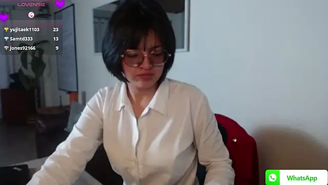 NamiDVelvet live cam screenshot female from Colombia on CamSexing – Live Sex Chat & Webcam Shows