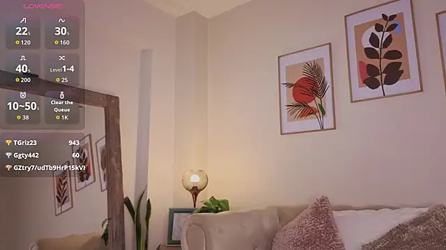 DahianaWalcott live cam screenshot females on LiveWebCameras – Live Webcams & Video Chat